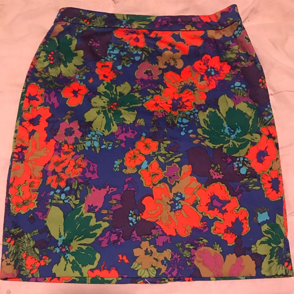🎉SALE🎉 J. Crew Floral Pencil Skirt